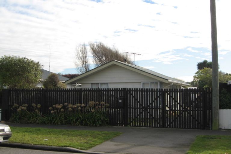Photo of property in 56 Shackleton Street, New Brighton, Christchurch, 8061