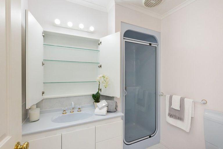 Photo of property in 15a Phoenix Avenue, Hokowhitu, Palmerston North, 4410