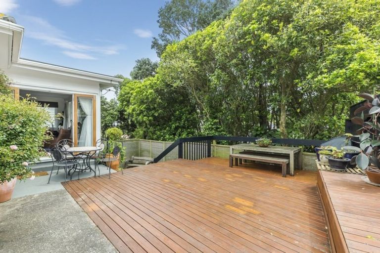 Photo of property in 132 Onslow Road, Khandallah, Wellington, 6035