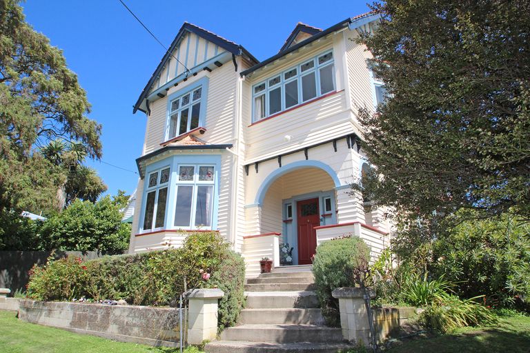 Photo of property in 64 Tees Street, South Hill, Oamaru, 9400