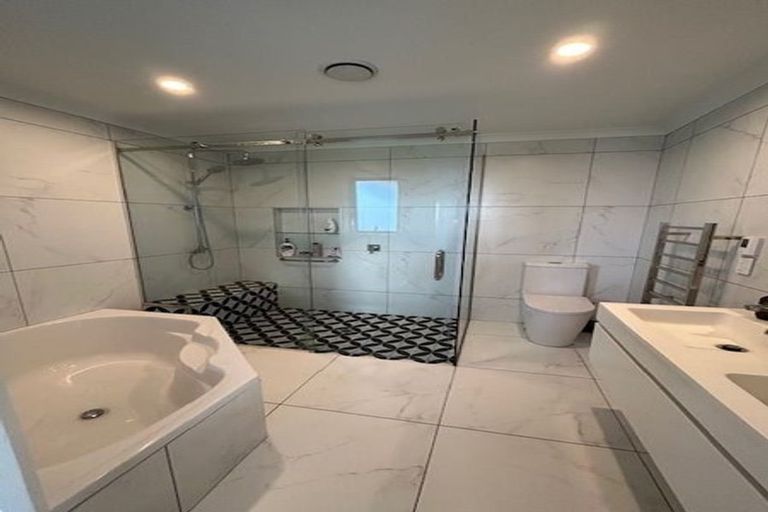 Photo of property in 11 Queen Charlotte Drive, Aotea, Porirua, 5024