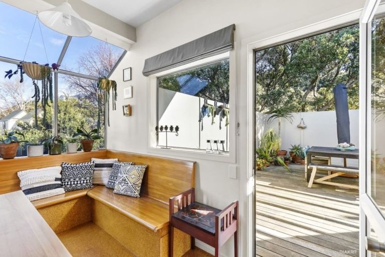 Photo of property in 7 Samoa Street, Kilbirnie, Wellington, 6022