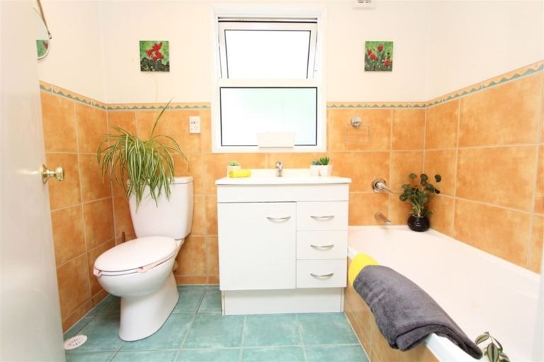 Photo of property in 91a Happy Valley Road, Owhiro Bay, Wellington, 6023