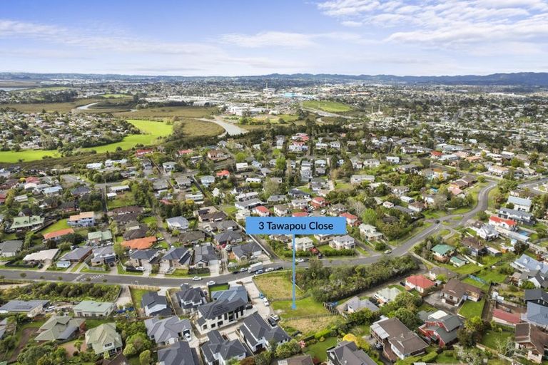 Photo of property in 3 Tawapou Close, Massey, Auckland, 0614