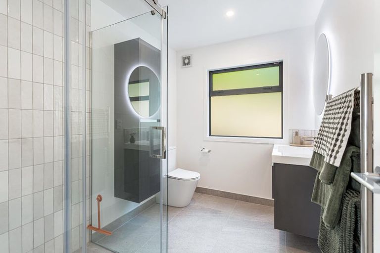 Photo of property in 100 Upper Harbour Drive, Greenhithe, Auckland, 0632