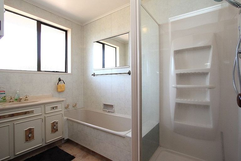 Photo of property in 10 Veitches Road, Casebrook, Christchurch, 8051