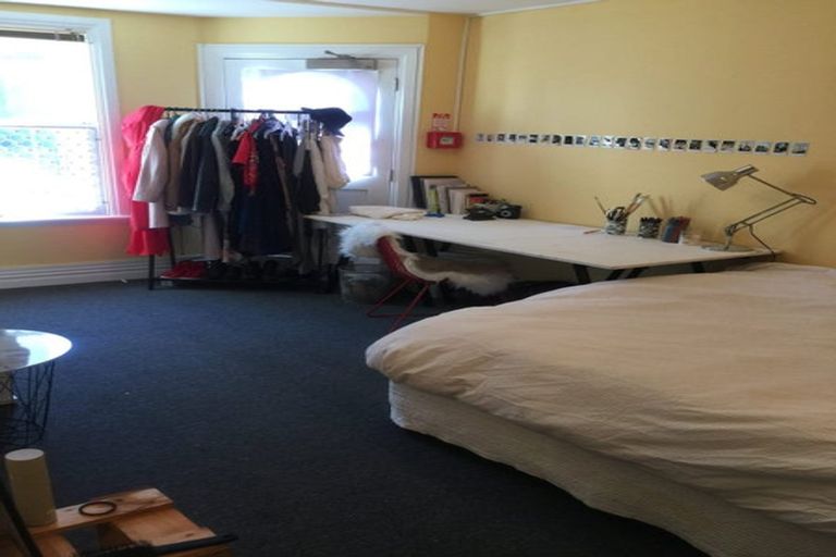 Photo of property in 7 Douglas Street, Mount Cook, Wellington, 6021