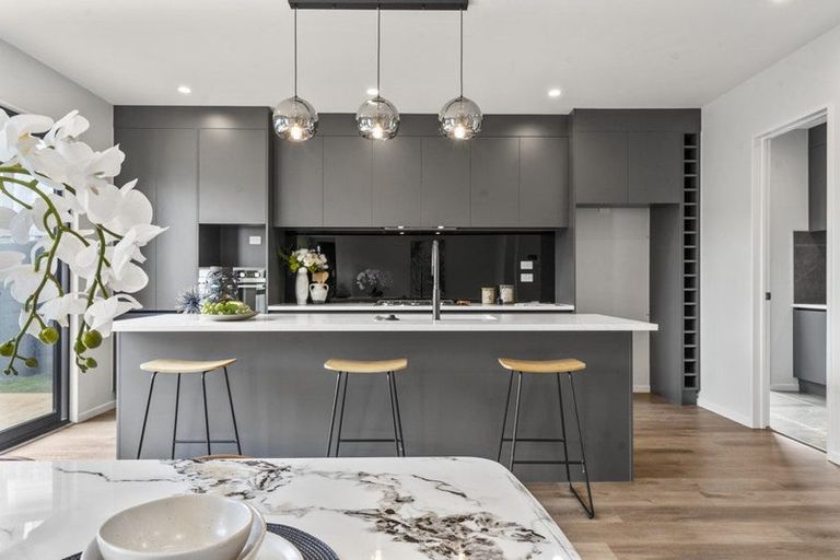 Photo of property in 3 Tawapou Close, Massey, Auckland, 0614