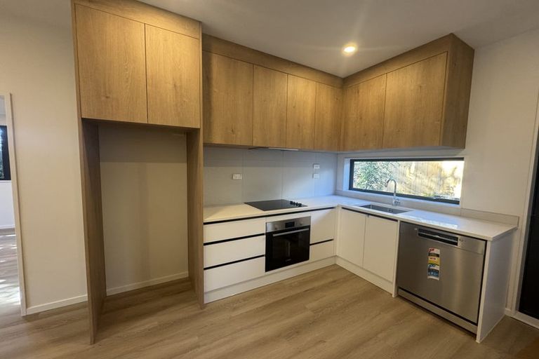 Photo of property in 11 Pipitea Place, Massey, Auckland, 0614