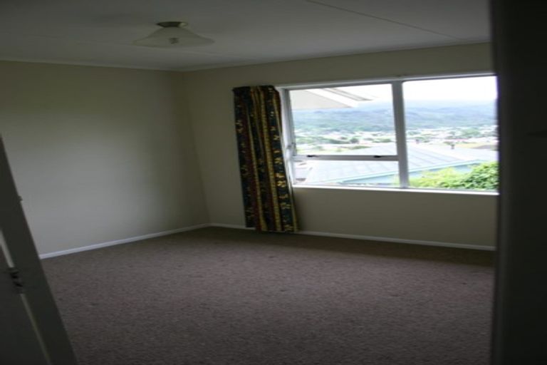 Photo of property in 16 Tyrone Grove, Wainuiomata, Lower Hutt, 5014