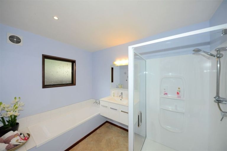 Photo of property in 4 Geraldo Place, Russley, Christchurch, 8042