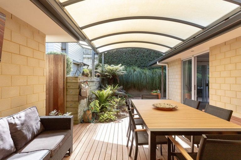 Photo of property in 17 Lynley Park Drive, Omokoroa, 3114