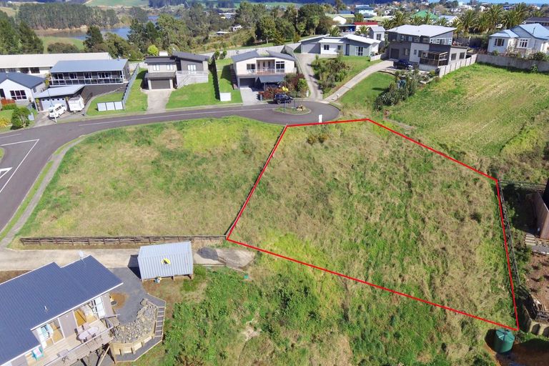 Photo of property in 14 Puka Place, Raglan, 3225