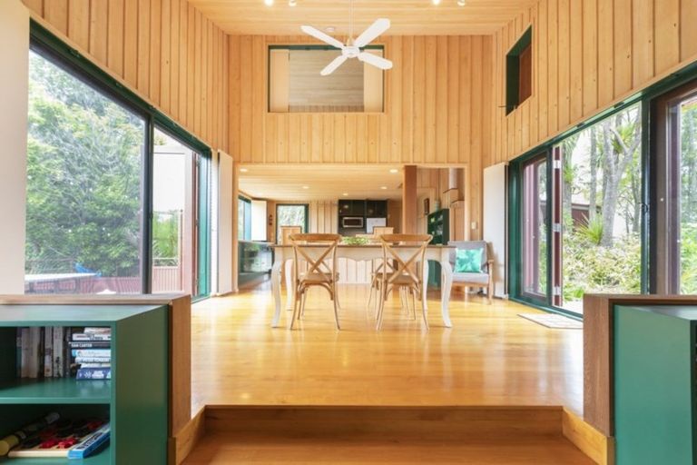 Photo of property in 889 Takatu Road, Tawharanui Peninsula, Matakana, 0986