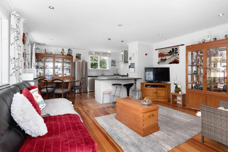 Photo of property in 12 Anthony Street, Tawa, Wellington, 5028