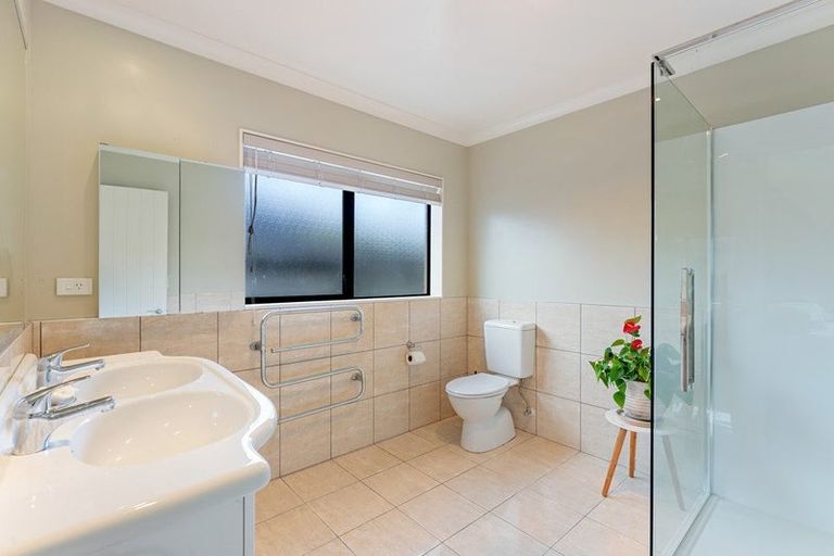 Photo of property in 7 Datum Way, Paraparaumu, 5032
