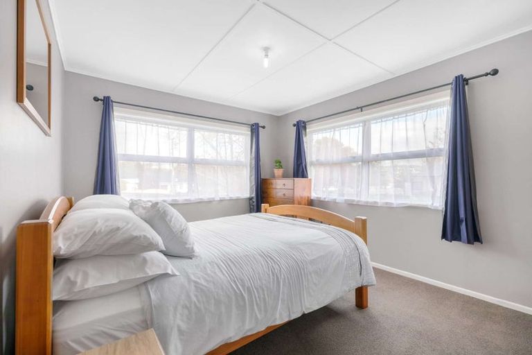 Photo of property in 1 Clyde Street, Utuhina, Rotorua, 3015