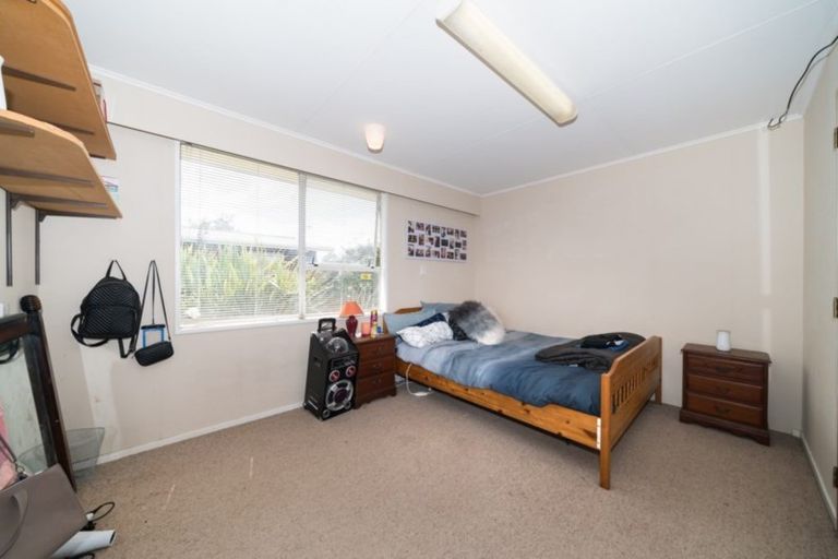 Photo of property in 38 Somerset Crescent, Highbury, Palmerston North, 4412