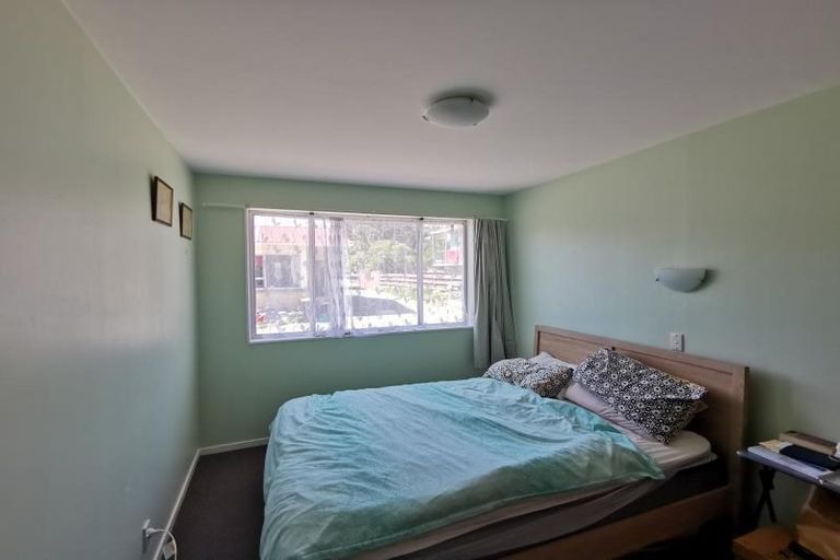 Photo of property in 4/171 Queens Drive, Lyall Bay, Wellington, 6022