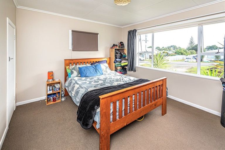 Photo of property in 28 Miro Street, Castlecliff, Whanganui, 4501