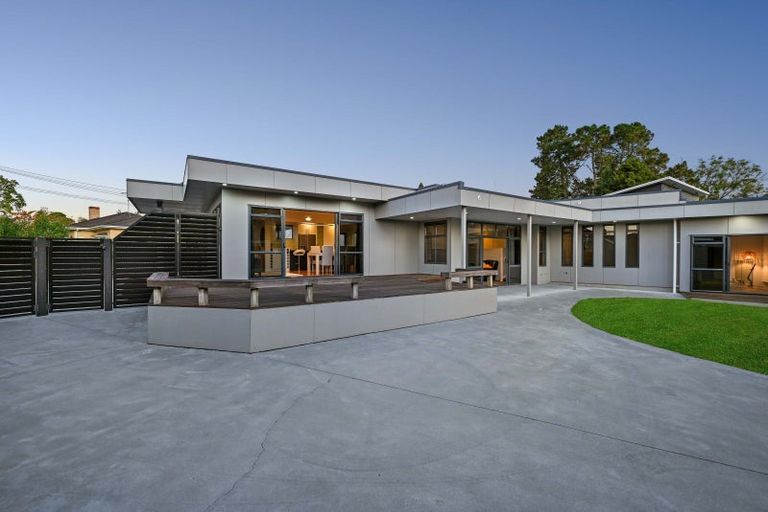 Photo of property in 15 Darley Street, Maeroa, Hamilton, 3200