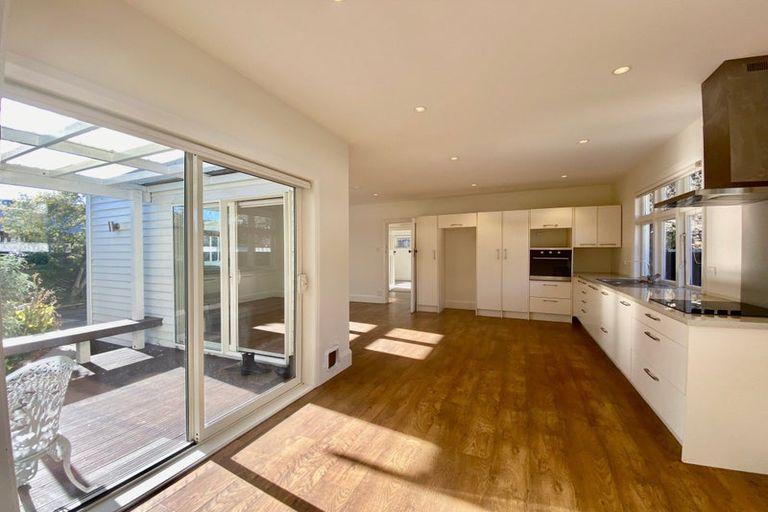 Photo of property in 28 Bowenvale Avenue, Cashmere, Christchurch, 8022
