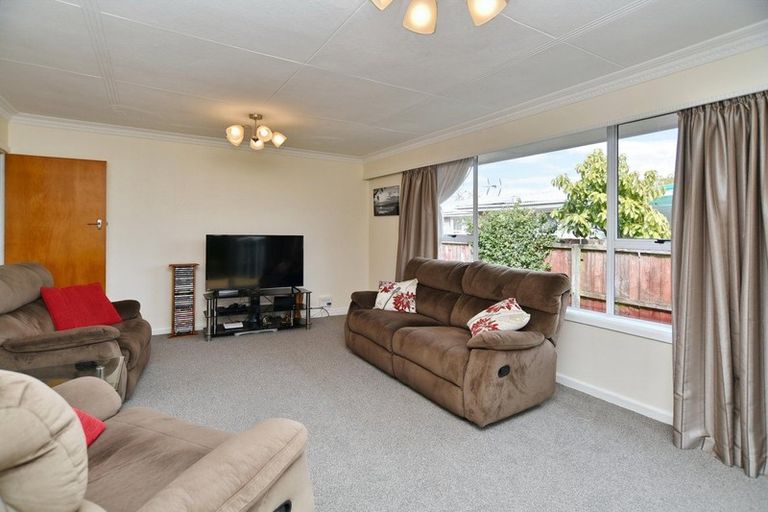Photo of property in 2/97 Roberta Drive, Somerfield, Christchurch, 8024