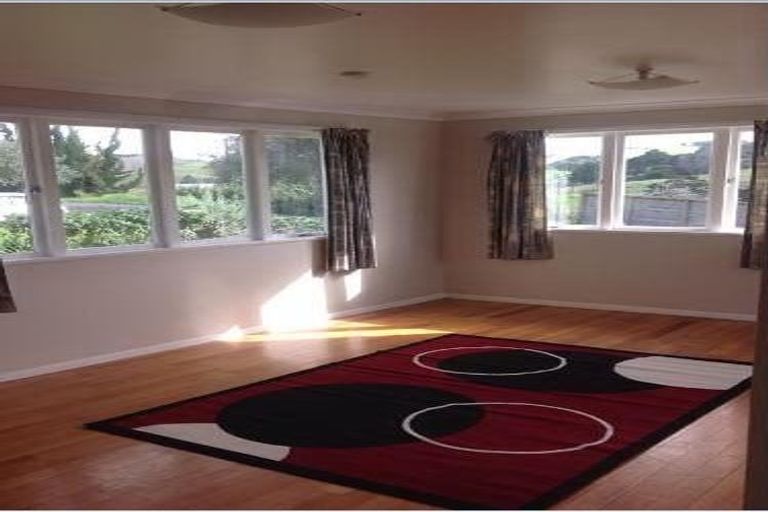 Photo of property in 2 View Street, Maungaturoto, 0520