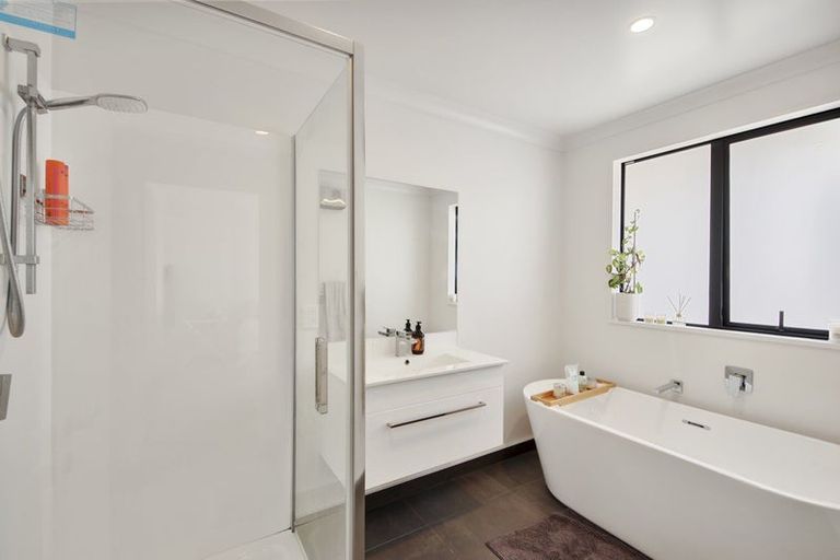 Photo of property in 1 Rapaki Street, Pegasus, 7612