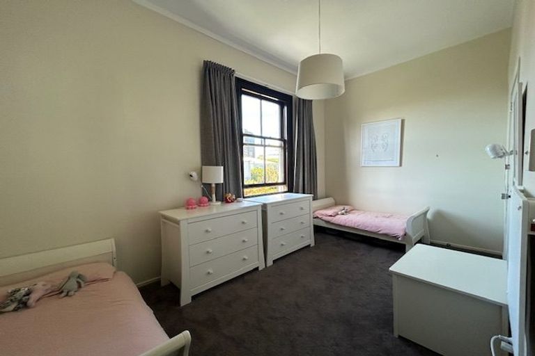 Photo of property in 6 Burnell Avenue, Thorndon, Wellington, 6011