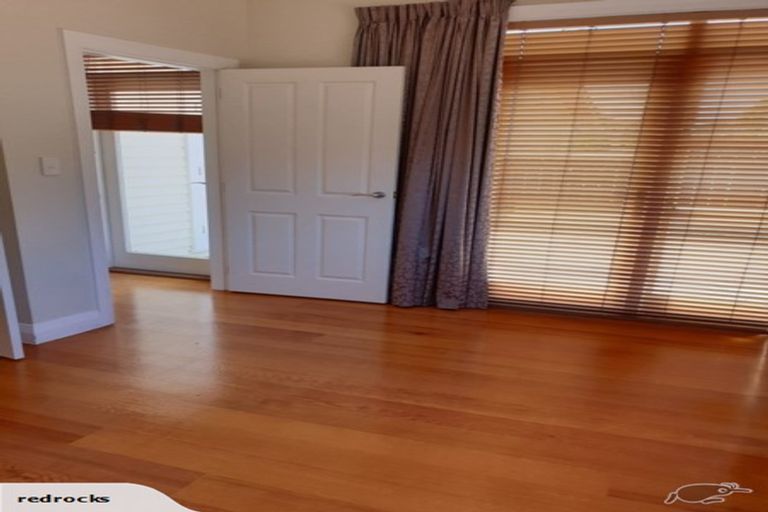 Photo of property in 333 The Parade, Island Bay, Wellington, 6023