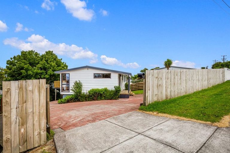 Photo of property in 96 Waimumu Road, Massey, Auckland, 0614