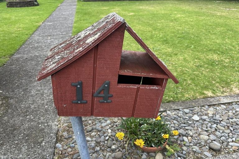 Photo of property in 14 Blake Street, Waitara, 4320