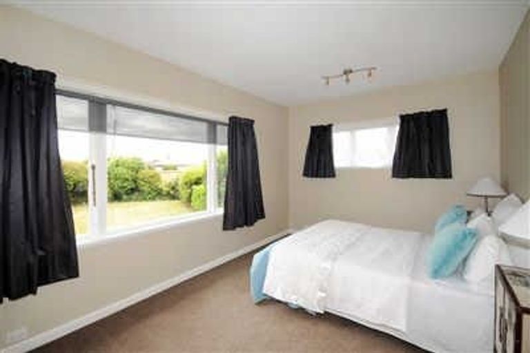 Photo of property in 244 Grahams Road, Bryndwr, Christchurch, 8053