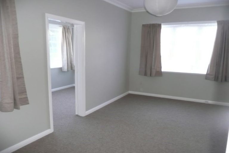 Photo of property in 40 Sunshine Avenue, Karori, Wellington, 6012