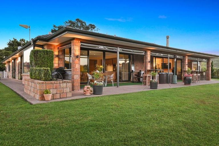 Photo of property in 748 Weranui Road, Wainui, Silverdale, 0994