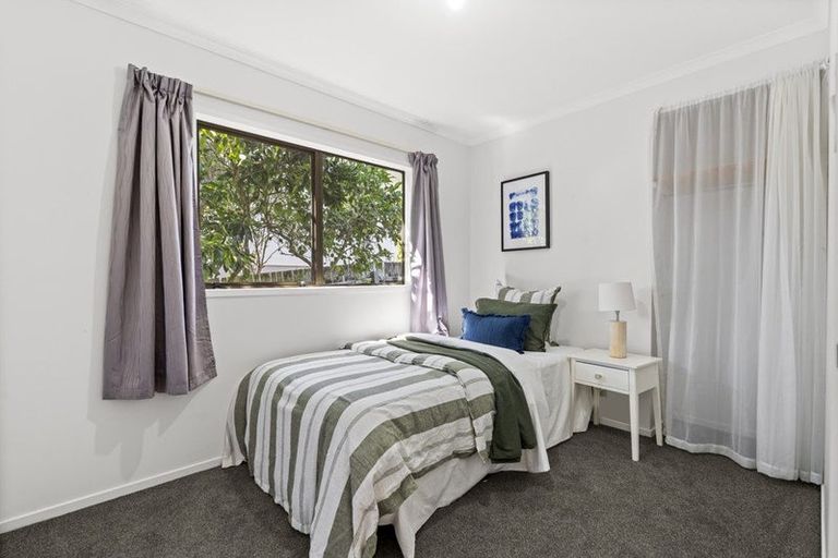 Photo of property in 53a Moffat Road, Red Beach, 0932