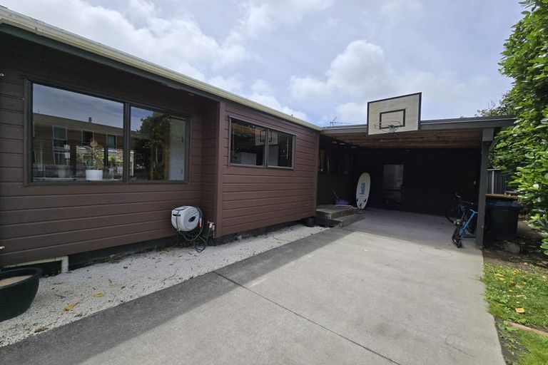 Photo of property in 26a Airlie Road, Plimmerton, Porirua, 5026