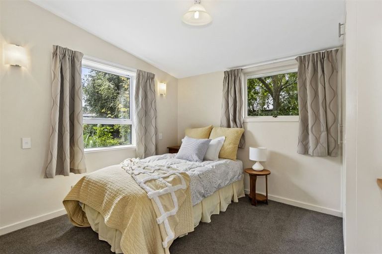 Photo of property in 7 Sawtell Place, Northcote, Christchurch, 8052