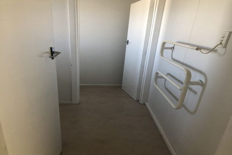 Photo of property in 2/3 Juniper Place, Burnside, Christchurch, 8053