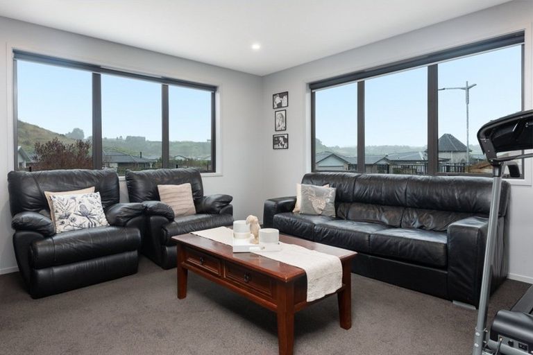 Photo of property in 26 Rochfort Crescent, Pyes Pa, Tauranga, 3112