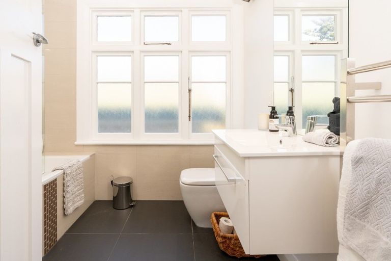 Photo of property in 143 Hataitai Road, Hataitai, Wellington, 6021