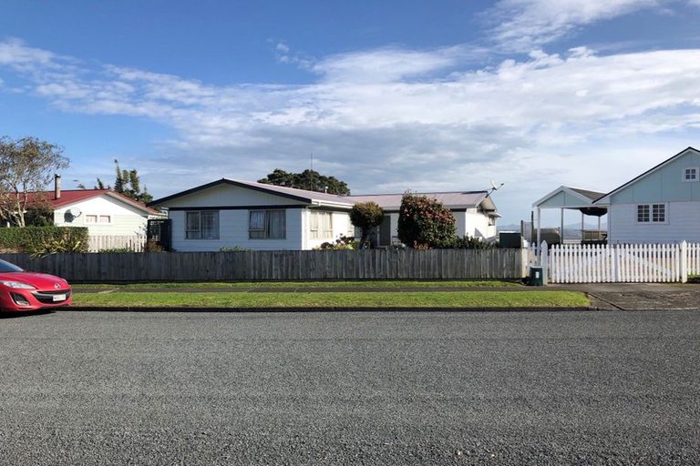 Photo of property in 8 Edge Street, Onerahi, Whangarei, 0110