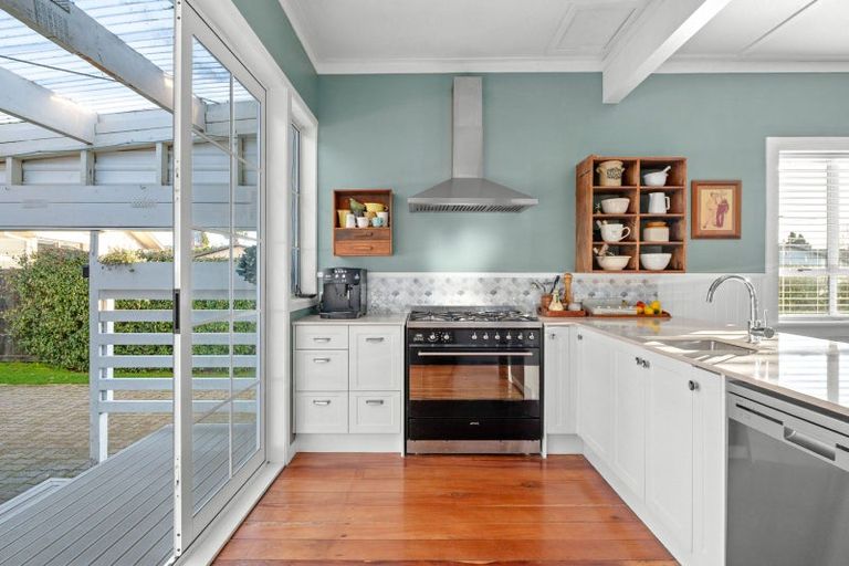 Photo of property in 14 Bains Avenue, Hamilton East, Hamilton, 3216