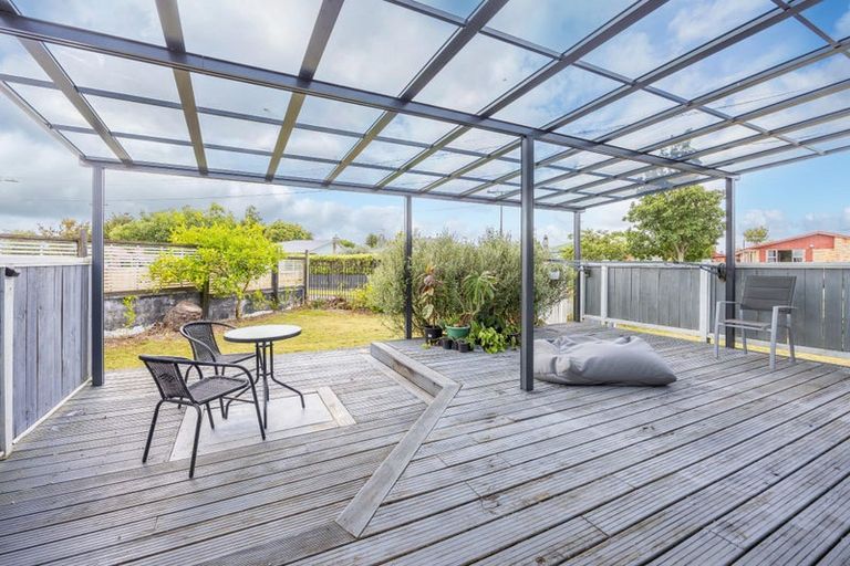 Photo of property in 15 Matthews Crescent, Melville, Hamilton, 3206