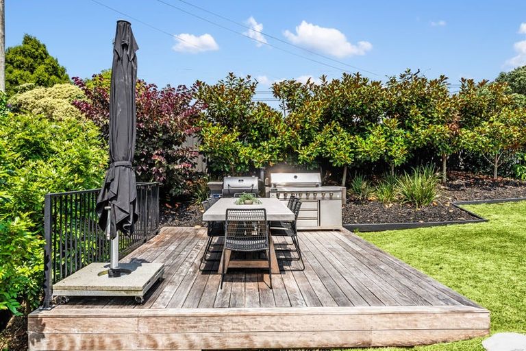 Photo of property in 16 Rewi Street, Torbay, Auckland, 0630