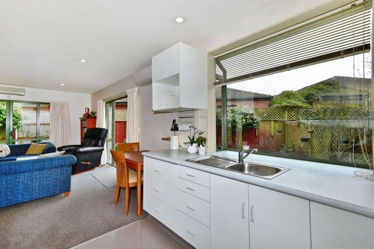 Photo of property in 4/90 Hawke Street, New Brighton, Christchurch, 8083