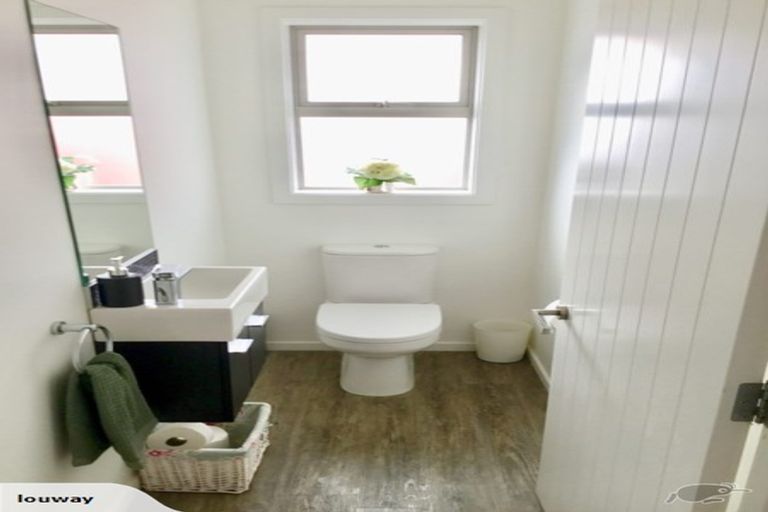 Photo of property in 10 Landsborough Drive, Darfield, 7571