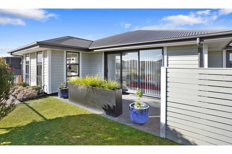 Photo of property in 24 Hodgkinson Road, Pegasus, 7612