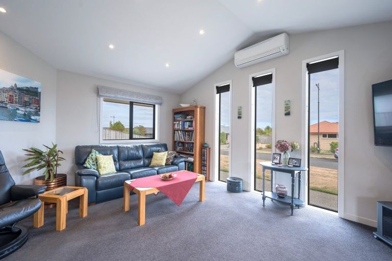 Photo of property in 28 Cambelldon Crescent, Stoke, Nelson, 7011